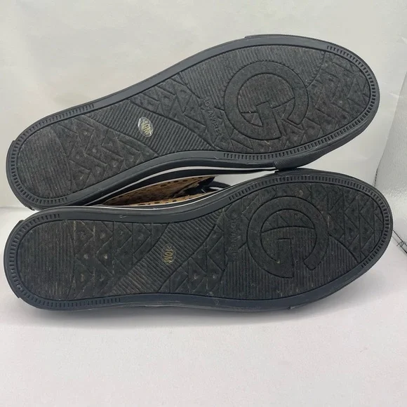 GBG Los Angeles Tan and Black Polka Dot Sneakers - Picture 10 of 10